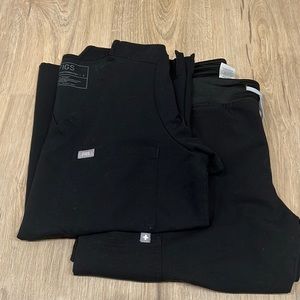 Figs scrub set. Small Catarina top & small petite Kade pants